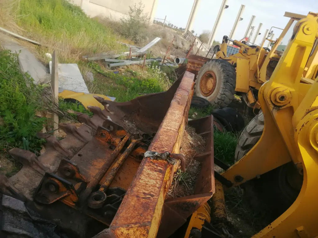 PALA CARGADORA VOLVO LM1240 (7).webp