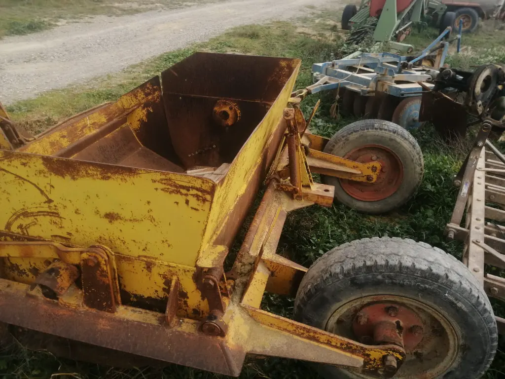 TRAILLA TENIAS (4).webp