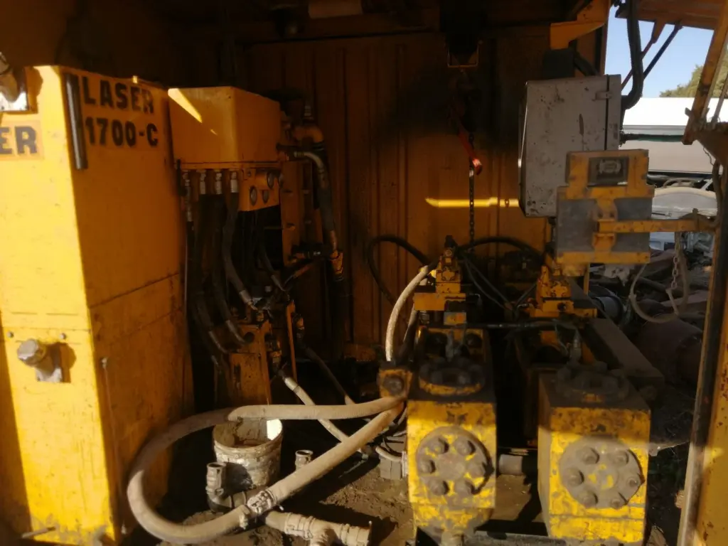 EQUIPO CEMENTO Y HORMIGON (2).webp