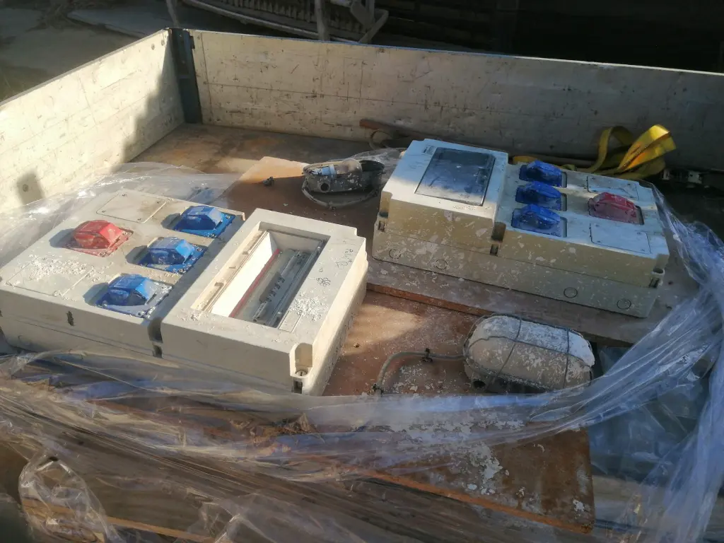 CUADROS ELECTRICOS DE OBRA.webp