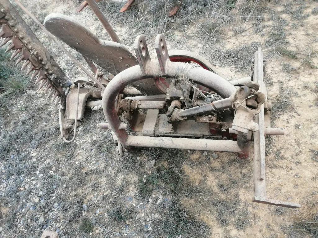 SEGADORA ALFALFA + ABONADORA (3).webp