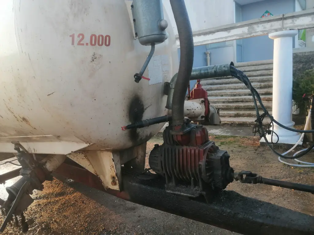 CISTERNA PURIN 12000LTS (2).webp