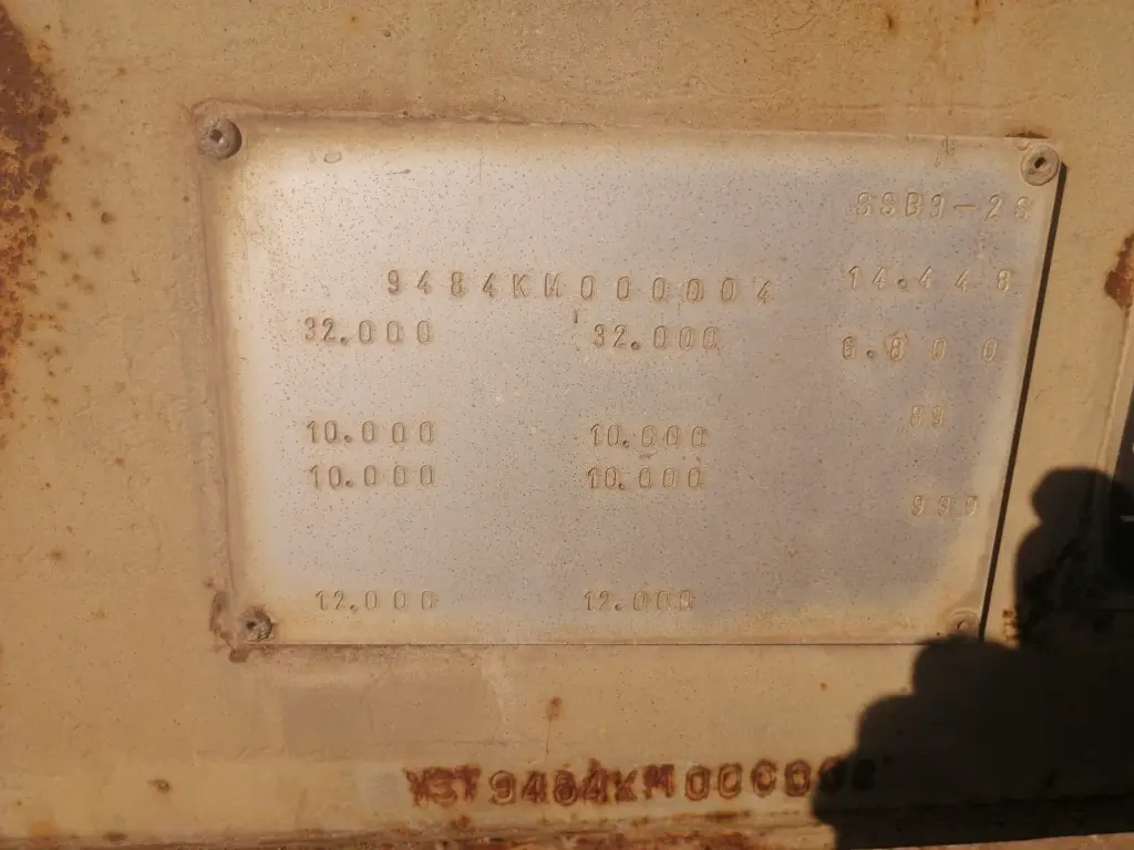 SEMIRREMOLQUE PORTACONTENEDOR (1).webp