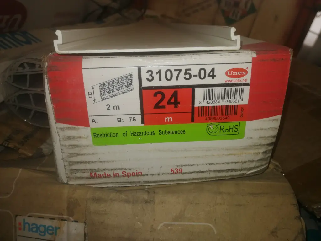 LOTE MATERIAL ELECTRICO (12).webp