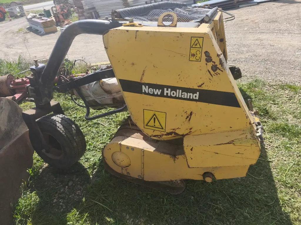 PICADORA AUTOPROPULSADA NEW HOLLAND (9).webp