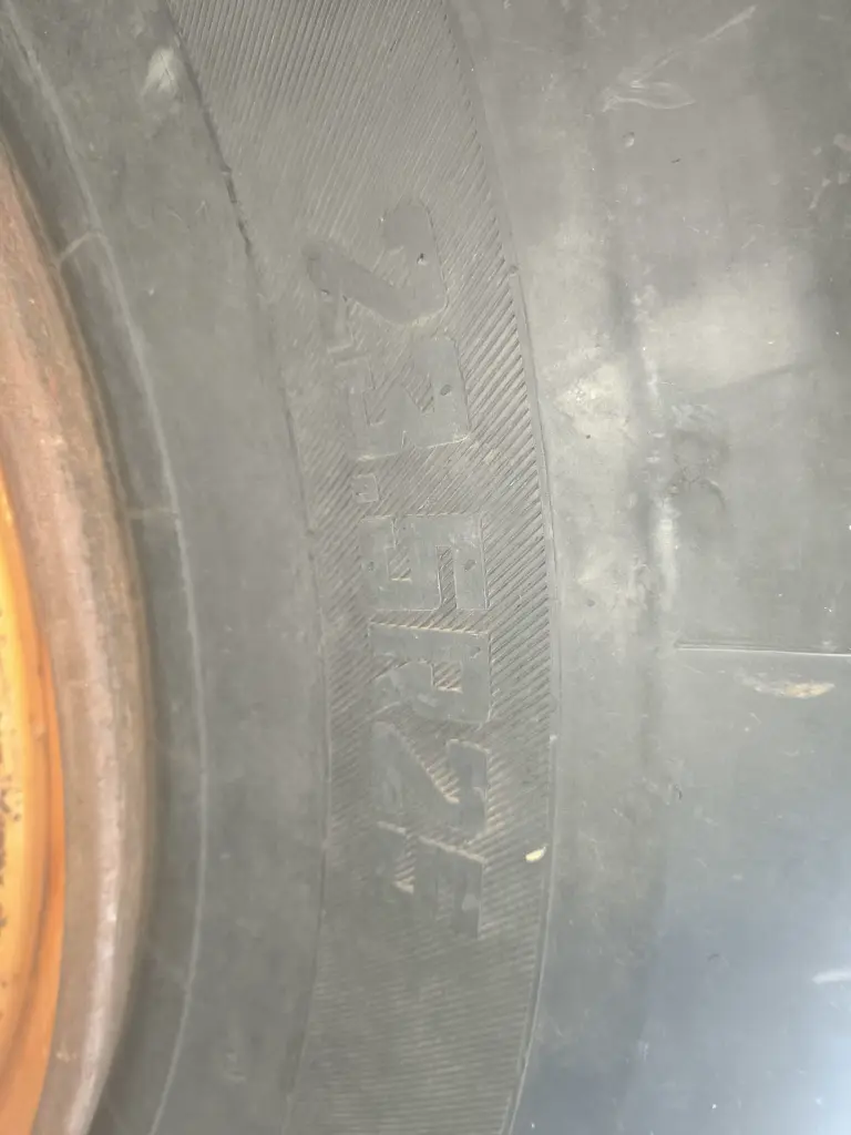 CADENAS PARA RUEDAS 23.5R25.webp