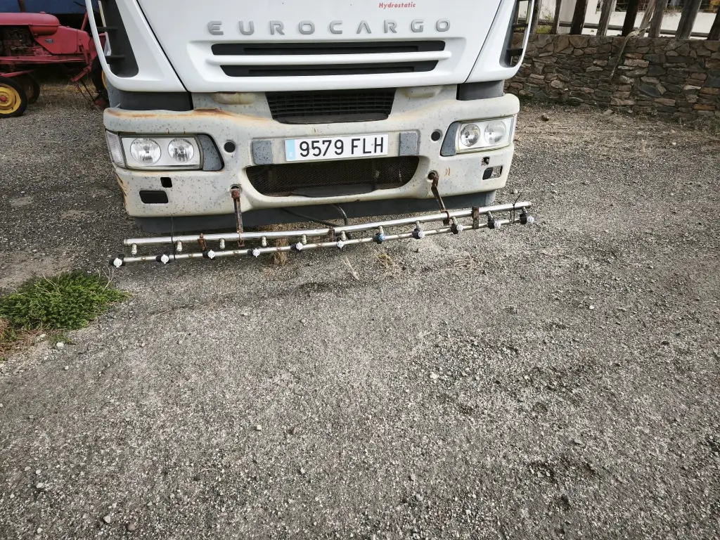 CAMION IVECO HIDROESTATICO (2).webp