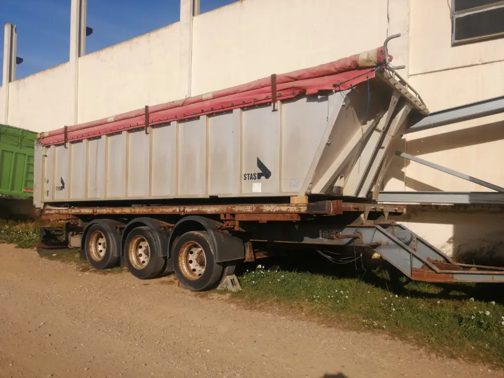 REMOLQUE 3 EJES (3).webp