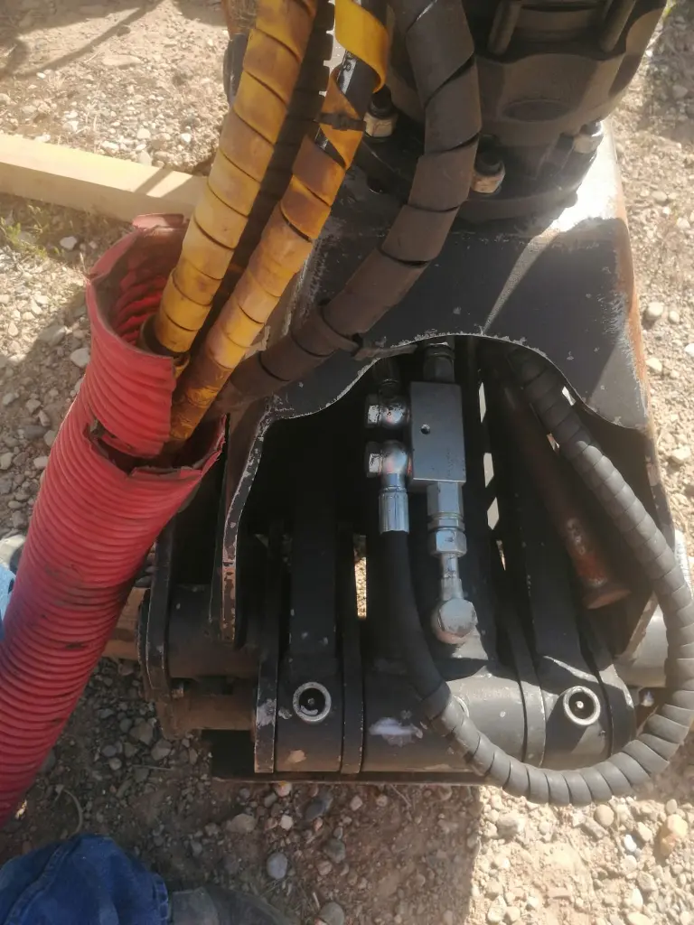 PINZA-GRAPA (1).webp