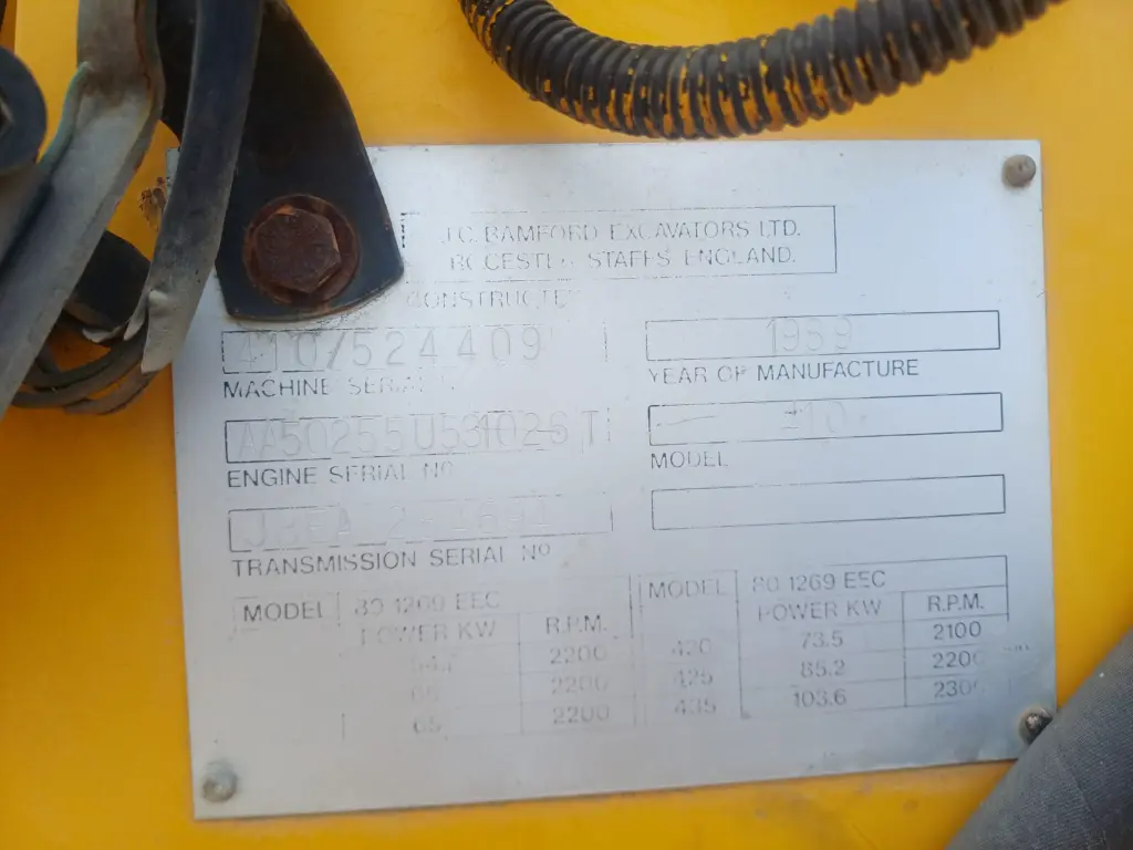 PALA CARGADORA JCB 410 (5).webp