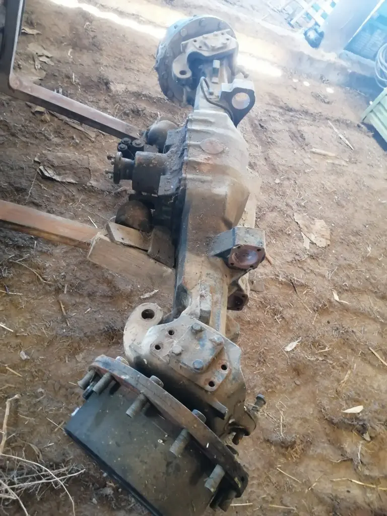 S71 - EJE DELANTERO MASSEY FERGUSON 