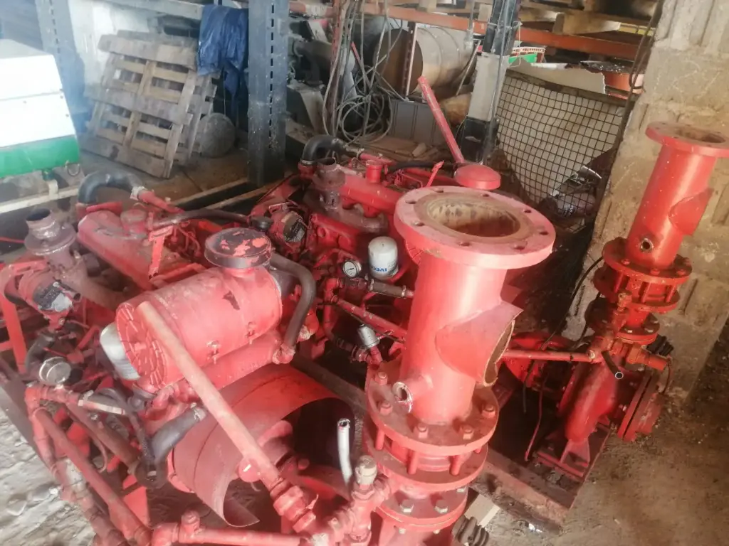 S171 - BOMBA DE AGUA PARA TRACTOR 