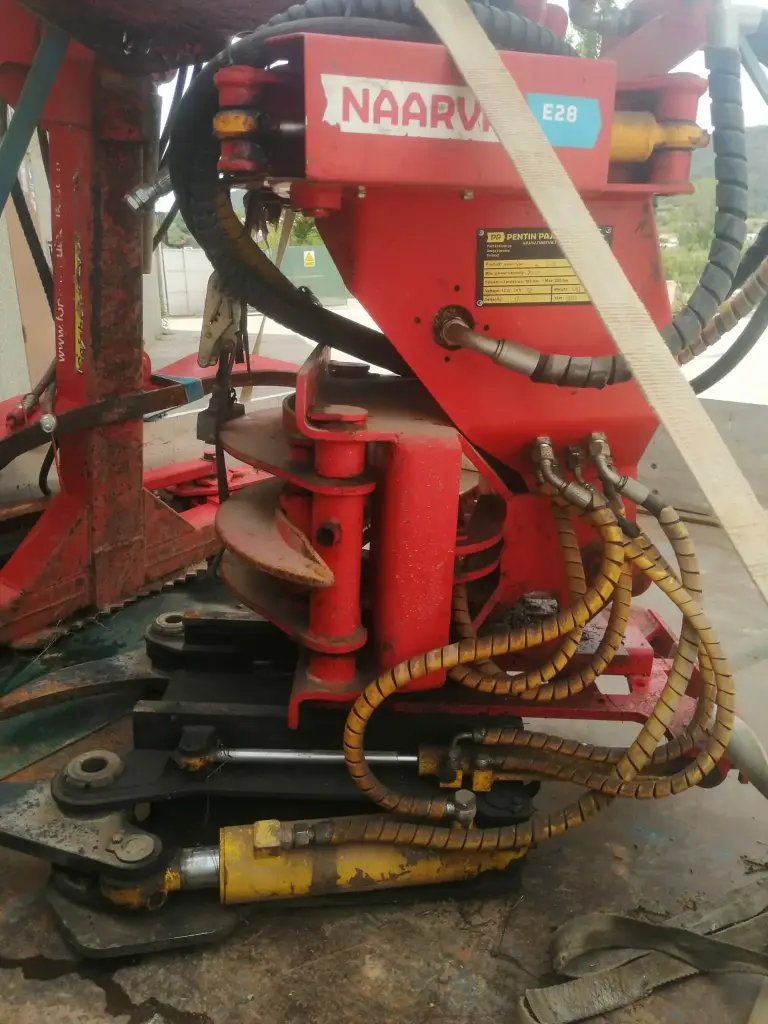 S200 - PINZA PARA ARBOLES 