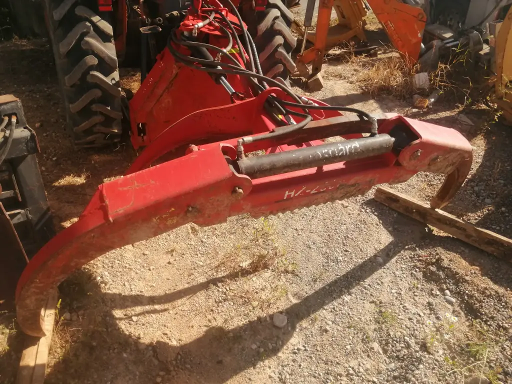 S202 - APERO TRACTOR PINZA - GRAPA 