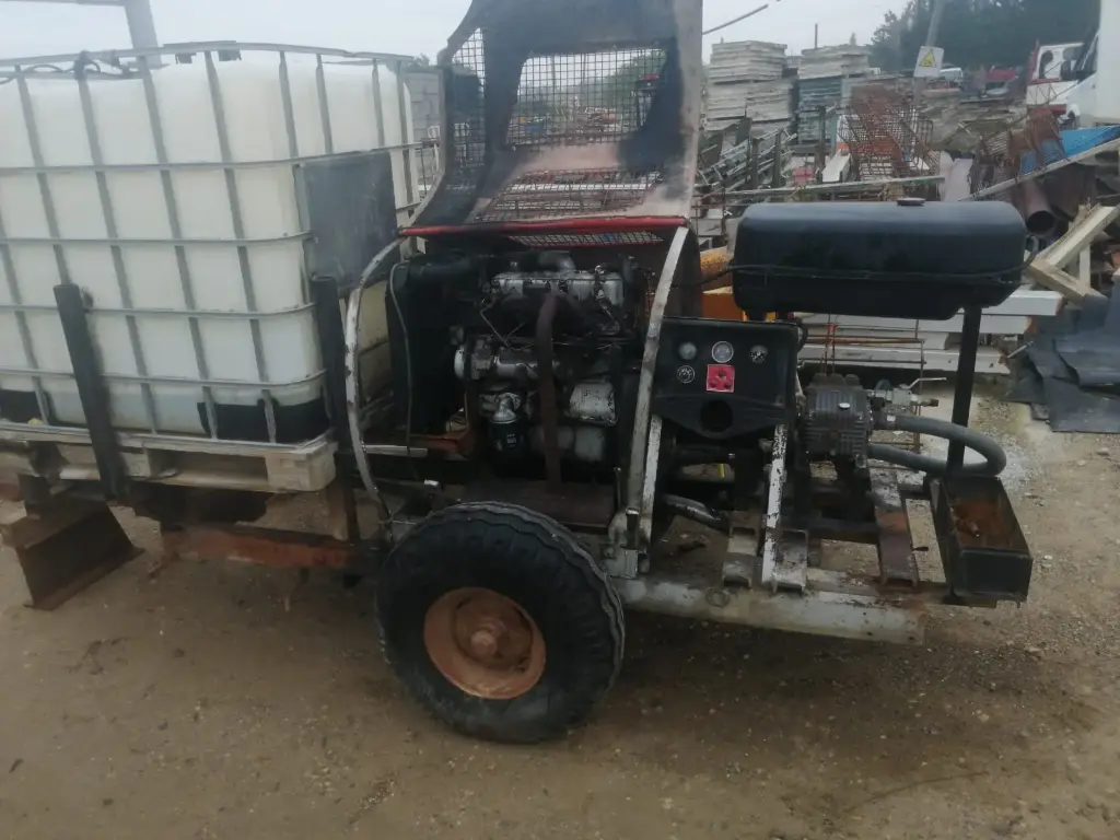 S229 - REMOLQUE PARA LAVAR 