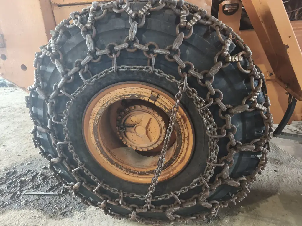 S274 - CADENAS PARA RUEDAS 23.5R25