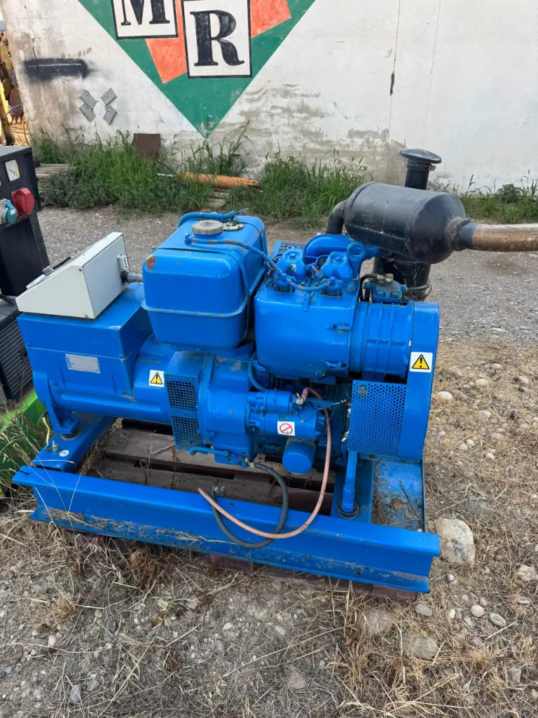 S416 - Grupo electrógeno diésel (Azul)