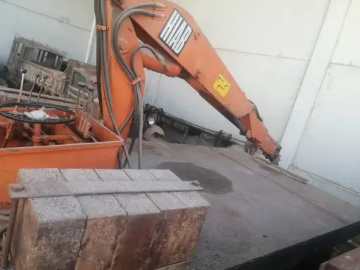 [S125] S125 - GRUA AUTOPROPULSADA 