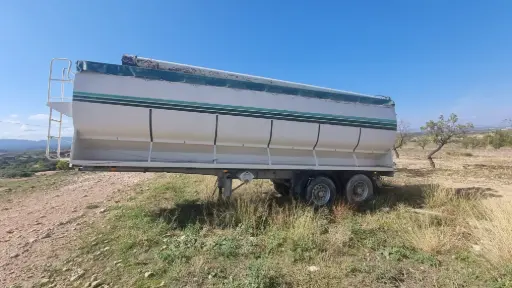 [R7656BBM] 599 - SEMIRREMOLQUE TRAILER PARA PIENSO 