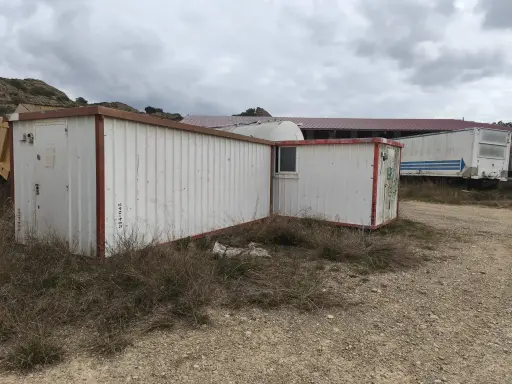 [S257] S257 - CASETA OFICINA VESTUARIO VENDIDO