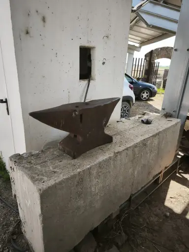 [S288] S288 - YUNQUE MUY ANTIGUO 