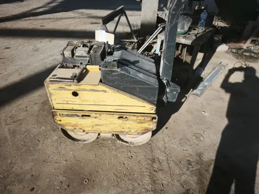 [S353] S352 - PALA CARGADORA JCB 410